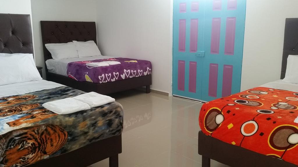 Hostal Johnnier Macao Пунта-Кана Экстерьер фото